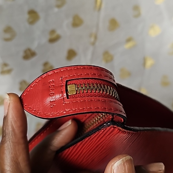 Authentic Louis Vuitton Red Epi Saint Jacques Handbag - Picture 11 of 15